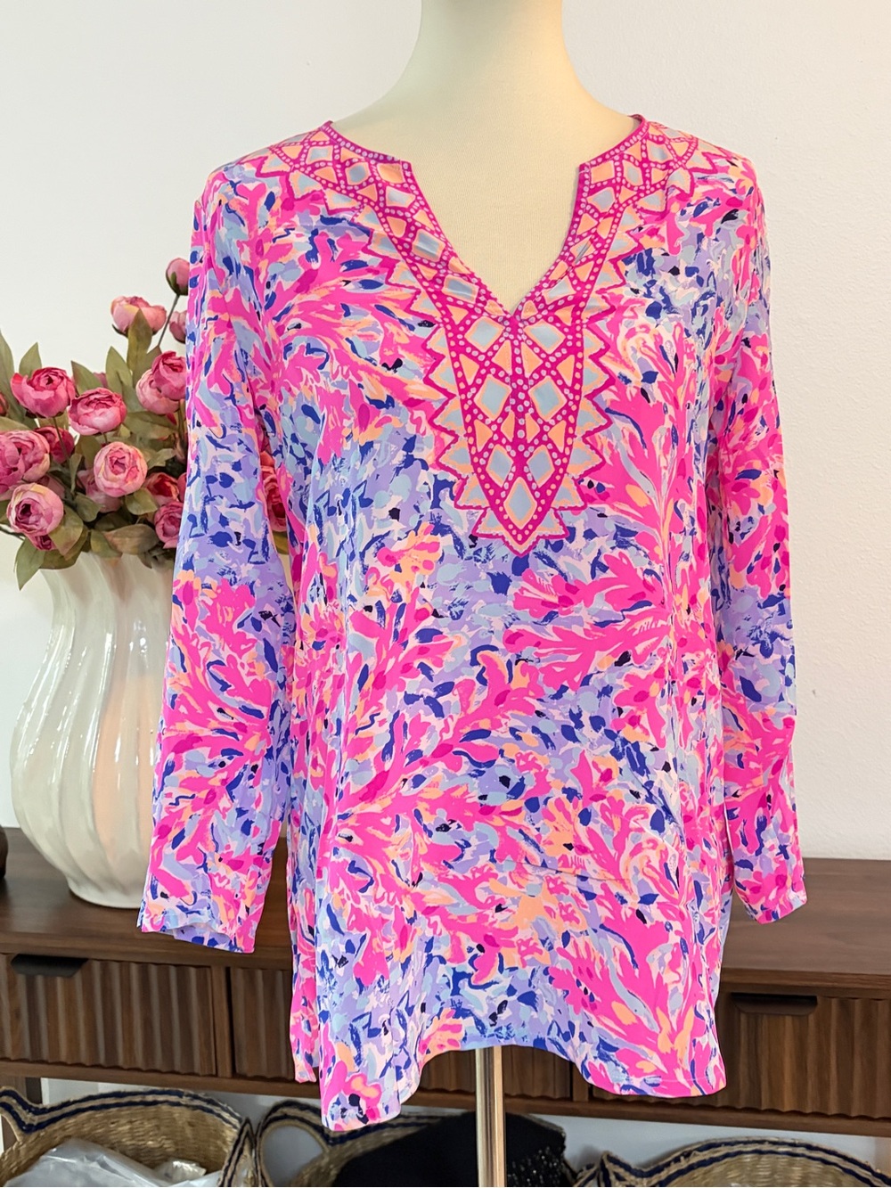 Lilly Pulitzer Coco Coral Crab Print Bright Colorful Top SAMPLE